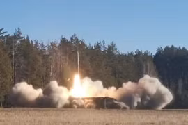 Quân Nga chiếm thành phố Izyum, phá hủy kho nhiên liệu lớn của quân đội Ukraina ở Kharkov