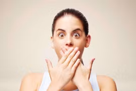 8 nguyên nhân gây hôi miệng bạn không ngờ tới