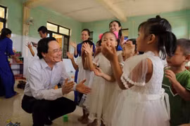 Bộ trưởng Phùng Xuân Nhạ được giao phụ trách Đề án tăng cường tiếng Việt cho trẻ em mầm non