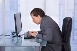 Ngồi sai tư thế: Tác hại khôn lường