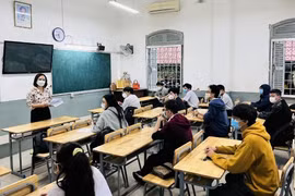 TPHCM: Sau 4 ngày đi học, 6 học sinh và 2 giáo viên trở thành F0