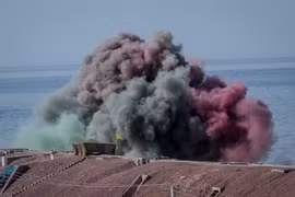 Iran tuyên bố tên lửa đạn đạo tự sản xuất có thể chọc thủng mọi lá chắn 