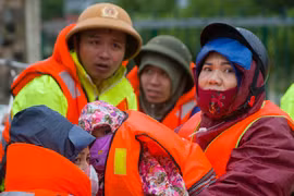 Người Quảng Bình xa quê bật khóc trong đêm lũ lịch sử