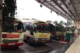  Nghệ An: Xe khách tuyến cố định đình công để phản đối "xe dù"