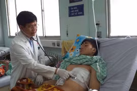 Tăm đâm thủng cả 3 tạng