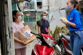 Trung ương Đoàn tiếp tục hỗ trợ người dân TPHCM khó khăn