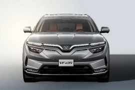 VinFast sẽ chính thức ra mắt 2 mẫu SUV chạy điện VF e35 và VF e36 tại triển lãm Los Angles Auto Show.