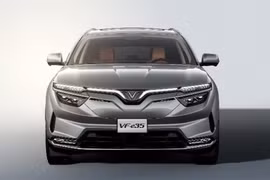 VinFast sẽ chính thức ra mắt 2 mẫu SUV chạy điện VF e35 và VF e36 tại triển lãm Los Angles Auto Show.