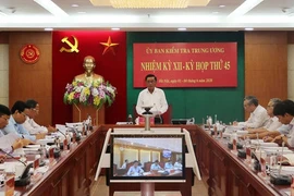 Ủy ban Kiểm tra Trung ương kỷ luật hàng loạt cán bộ