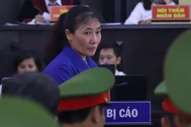 Gian lận điểm thi: Biết là sai, nhưng vẫn nhận tiền vì đã làm việc vất vả