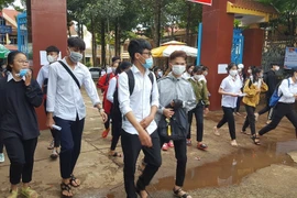 Đề Toán thi tốt nghiệp THPT: Vừa sức thí sinh nhưng để điểm 10 không dễ