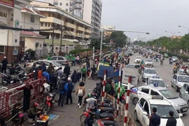 Bệnh viện lập chốt thu phí như BOT