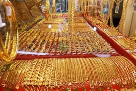 Giá vàng SJC bất ngờ quay đầu giảm nhẹ dù vàng thế giới vẫn tăng