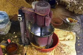 Phát hiện cơ sở trộn lưu huỳnh vào riềng xay sẵn, chuyên gia cảnh báo nguy hại của thực phẩm chứa lưu huỳnh