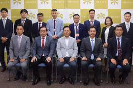 Đại diện Vinmec và Đại bhọc TP Osaka (Osaka Metropolitan University), Nhật Bản trong lễ khai trương Phòng nghiên cứu về ung thư xương (Vinmec Healthcare Innovation Lab) đặt tại OMU.