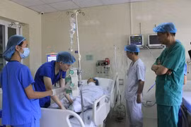 Cứu sống bệnh nhân bị dao đâm xuyên cổ đứt rời động mạch