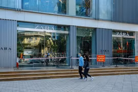 Hà Nội khẩn tìm người đến Vincom Bà Triệu và hàng loạt cửa hàng ăn uống liên quan đến F0