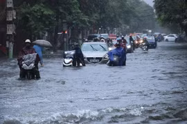 Thời tiết 15/8 ở miền Bắc, cần đề phòng lốc, sét và gió giật mạnh