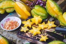 Khế thanh nhiệt, sinh tân dịch