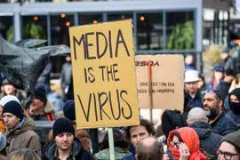 Biểu tình chống Vaccine tại Châu âu 