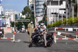 Kịch bản để TP.HCM không nhất thiết 'đóng cửa' đúng 15 ngày