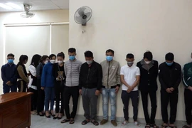 Các nghi phạm trong đường dây đánh bạc.