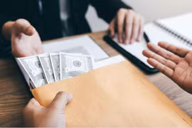 Cảnh báo giao dịch với đối tác có trụ sở tại UAE