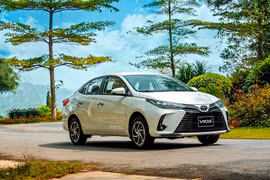 Khách hàng mua xe Vios từ ngày 1 - 31/12/2021 sẽ nhận được hỗ trợ lệ phí trước bạ 20 triệu đồng cho tất cả các phiên bản.