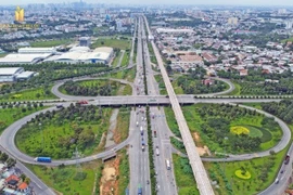 Giật mình mức giá làm đường vành đai 3,4 của TP. HCM