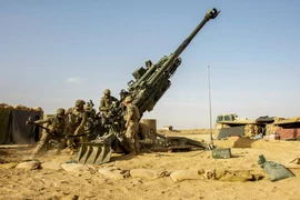 Quân đội Mỹ diễn tập bắn đạn thật bảo vệ “mỏ dầu” ở Syria