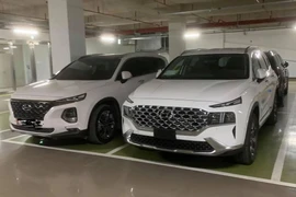 Hyundai Santa Fe “form mới” lại lộ diện tại Việt Nam, có dấu hiệu cho thấy là xe nhập chính hãng sắp ra mắt