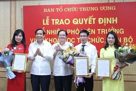 Trao quyết định bổ nhiệm nhân sự Ban Tổ chức Trung ương