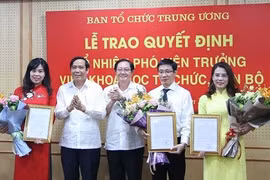 Trao quyết định bổ nhiệm nhân sự Ban Tổ chức Trung ương