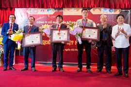 Khu du lịch có vườn hồng lớn nhất Việt Nam