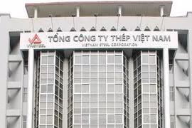 Tổng Công ty CP Thép Việt Nam "tương khắc" cả thép lẫn... đất