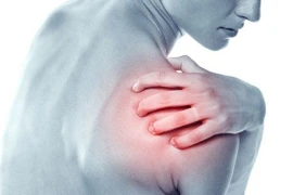 Khớp vai đông cứng vì hút thuốc