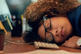 Ngủ quá nhiều, ho dai dẳng - dấu hiệu cần kiểm tra cơ thể