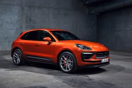 Phiên bản Macan S màu cam ấn tượng.