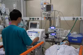 Bệnh viện Chợ Rẫy TPHCM: Phẫu thuật cứu bệnh nhân bị đâm xuyên ngực trái