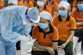 Gói hỗ trợ 26.000 tỷ đồng: Người bị cách ly được hỗ trợ tiền ăn ra sao?