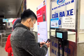 quét mã QR tại bến xe