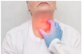 Có phải dừng hormon tuyến giáp khi tiêm văcxin?