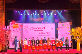 “Xuân trao yêu thương 2021”: Về nhà ăn Tết