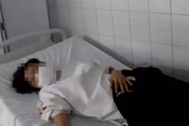 Đề xuất kỷ luật thôi việc cô giáo tự tử trước mặt hiệu trưởng 