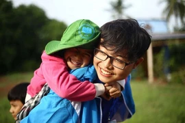 Không phải cứ nói to: "Tôi yêu nước" sẽ là yêu nước