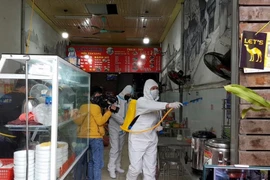 Không phun hoá chất diệt virus SARS-CoV-2 ngoài trời hay vào người