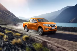 Bán tải Nissan Navara ưu đãi khủng dịp 30/4