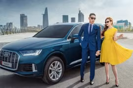 Á hậu Dương Tú Anh rực rỡ bên Audi Q7 vừa ra mắt tại Việt Nam 