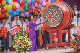  Bộ GD&ĐT sẽ xử lý nghiêm tình trạng lạm thu đầu năm học