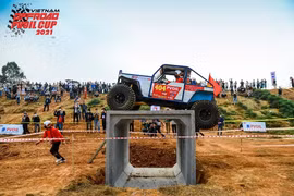 Những khoảnh khắc kịch tính, ấn tượng, mãn nhãn tại Giải đua xe địa hình VOC 2021